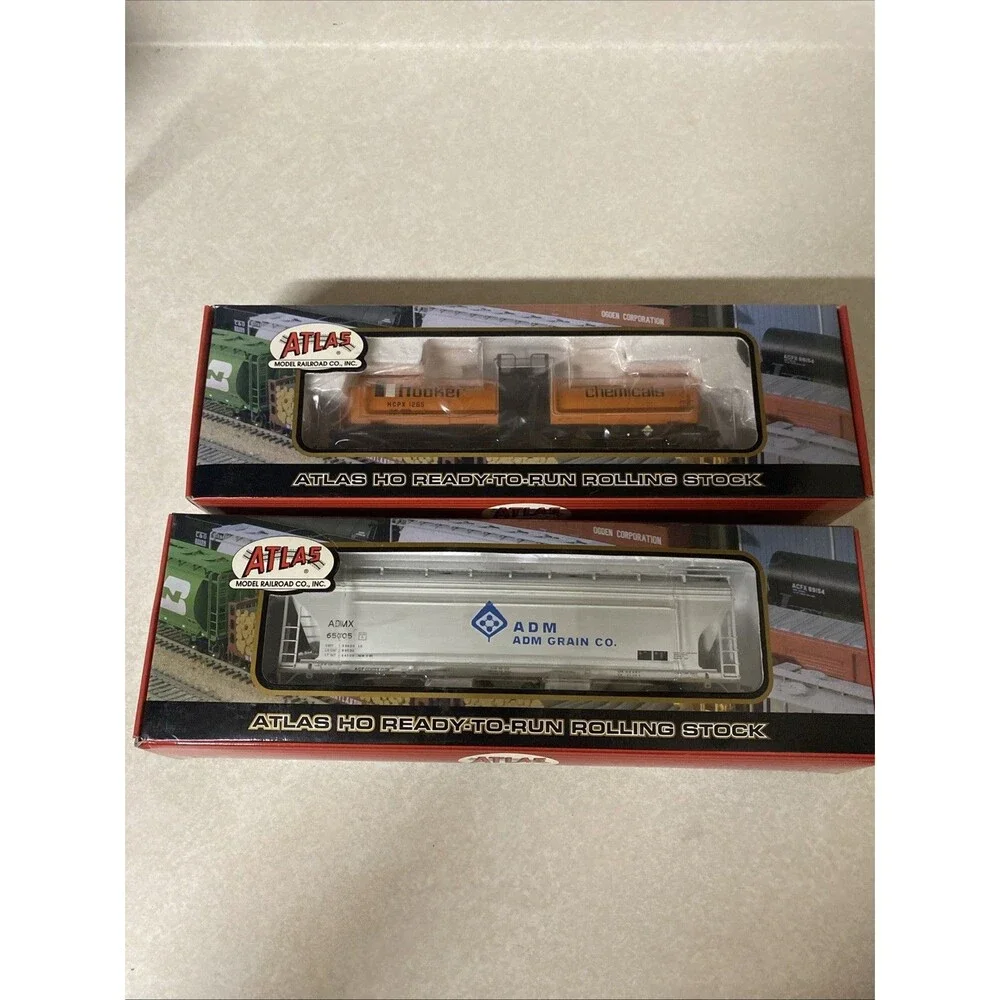 lot x2 Atlas Model Railroad  HO Ready to Run Rolling Stock item #65005 #1265